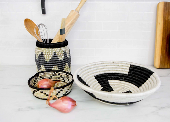 Black & White Woven Basket / 30cm